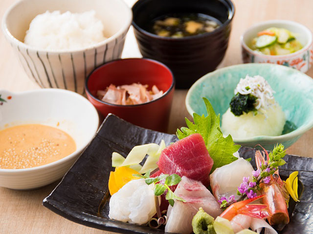 お刺身定食